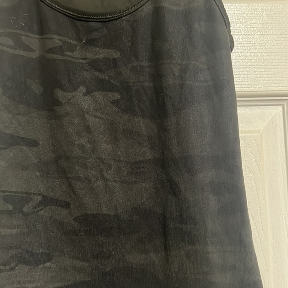 Lululemon Camo Print Tank Top - Picture 3 of 5